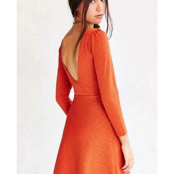 Cooperative || By Urban Outfitters Deep V  Emboss Knit Dress in Harvest Orange M - Picture 1 of 7